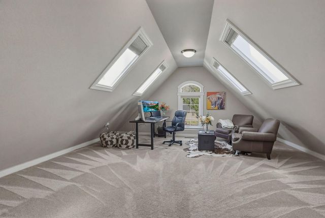 1041 E Timber Pine Drive, Sisters, OR 97759