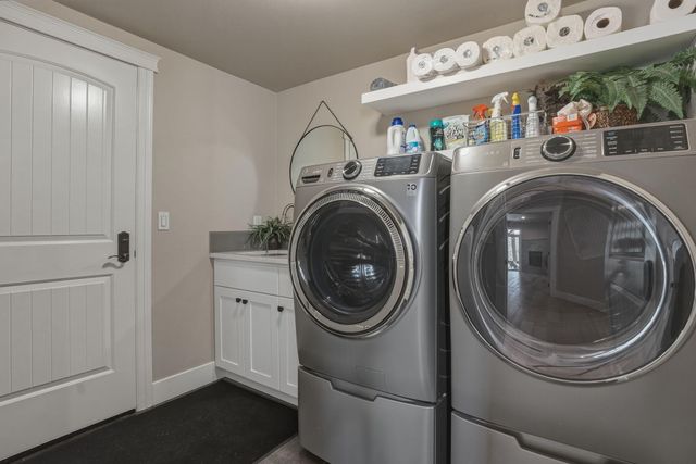 1041 E Timber Pine Drive, Sisters, OR 97759