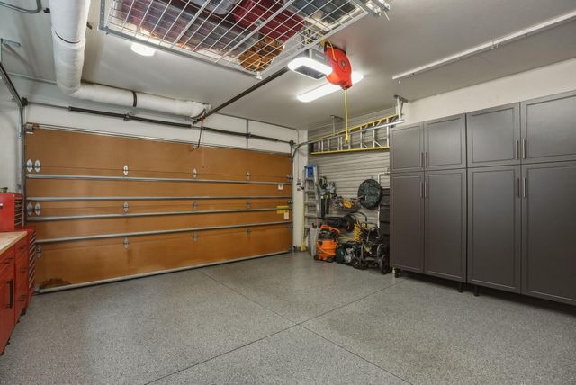 1041 E Timber Pine Drive, Sisters, OR 97759