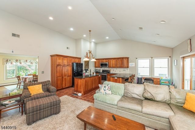 101 Rolling Ridge Rd, West Milford Twp., NJ 07480