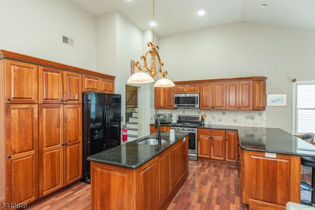 101 Rolling Ridge Rd, West Milford Twp., NJ 07480