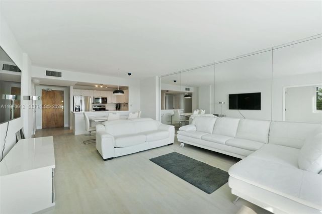 2301 Collins Avenue 338, Miami Beach, FL 33139
