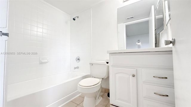 9491 S Palm Cir S 103, Pembroke Pines, FL 33025