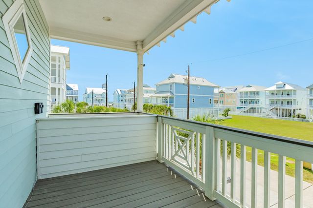 3827 Sea Breeze Lane, Galveston, TX 77554