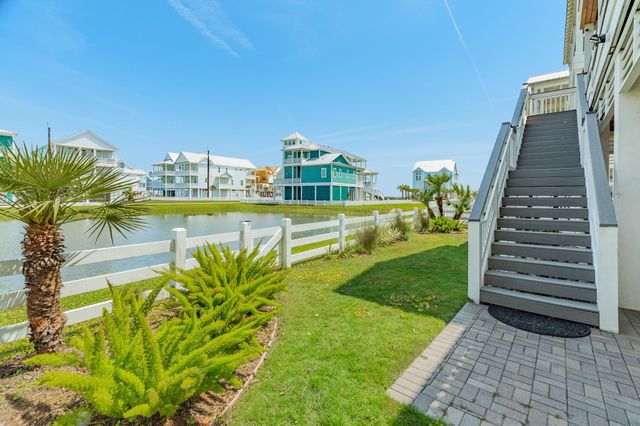 3827 Sea Breeze Lane, Galveston, TX 77554