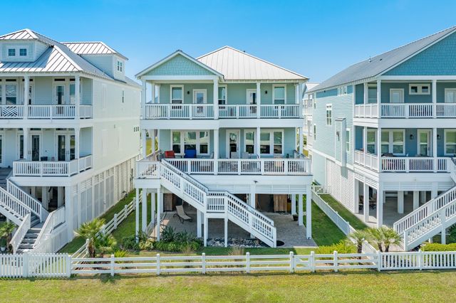 3827 Sea Breeze Lane, Galveston, TX 77554