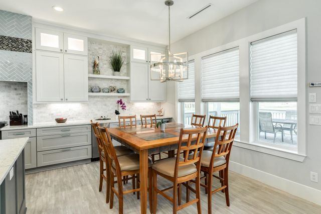 3827 Sea Breeze Lane, Galveston, TX 77554