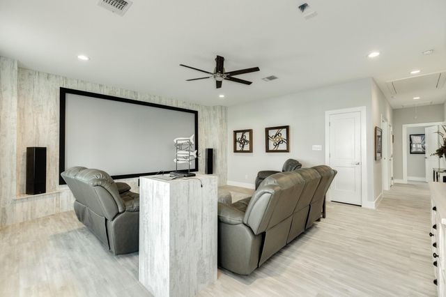 3827 Sea Breeze Lane, Galveston, TX 77554