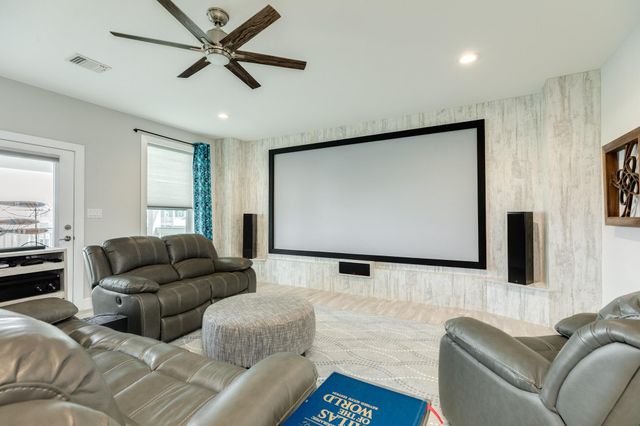 3827 Sea Breeze Lane, Galveston, TX 77554