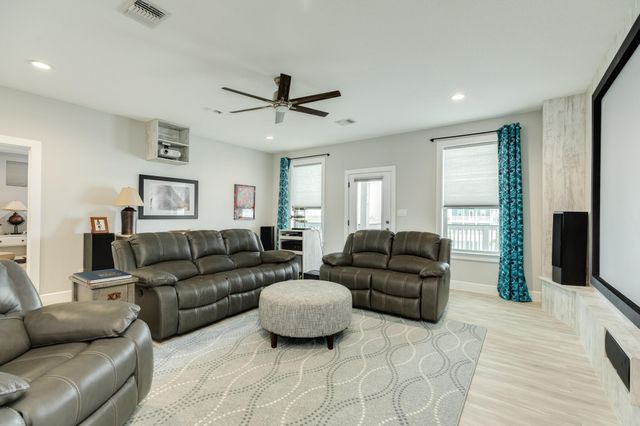 3827 Sea Breeze Lane, Galveston, TX 77554