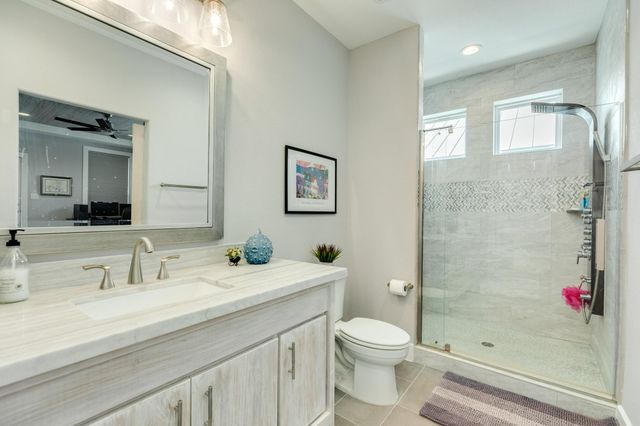 3827 Sea Breeze Lane, Galveston, TX 77554