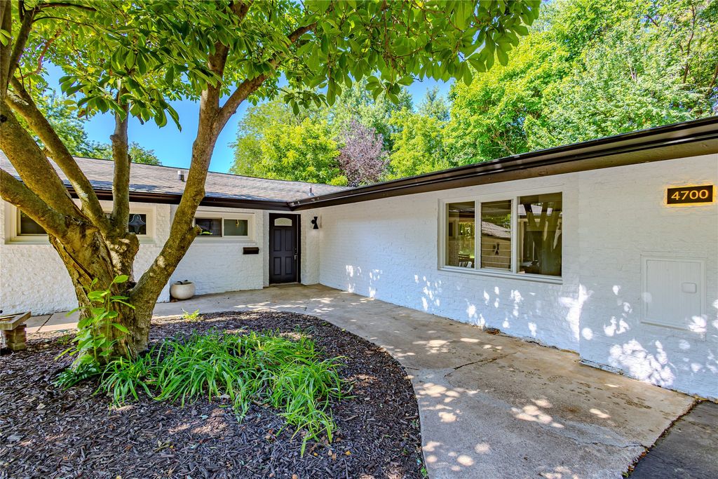 4700 SW 15th Street, Des Moines, IA 50315