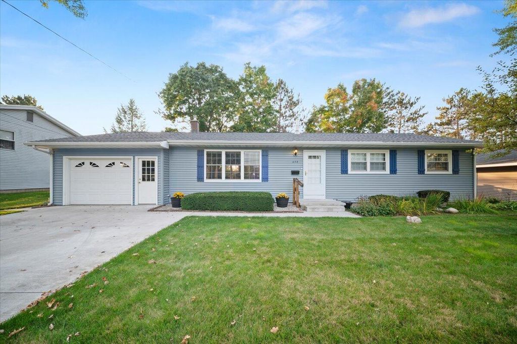 433 Leeson Avenue, Cadillac, MI 49601