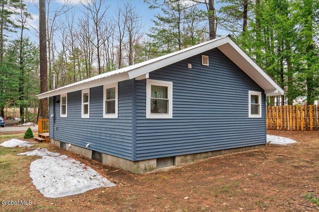 12 Minder Road, Corinth, NY 12822