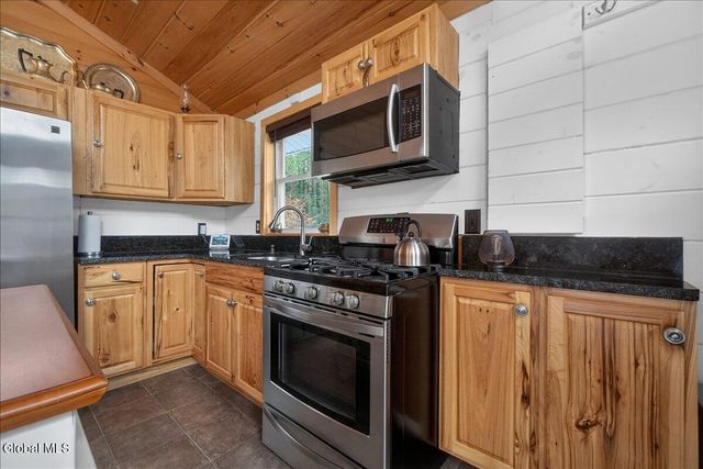 12 Minder Road, Corinth, NY 12822