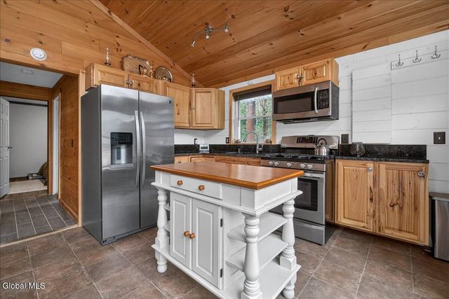 12 Minder Road, Corinth, NY 12822