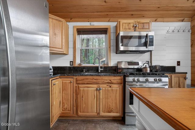 12 Minder Road, Corinth, NY 12822