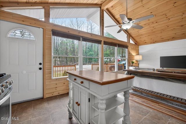 12 Minder Road, Corinth, NY 12822