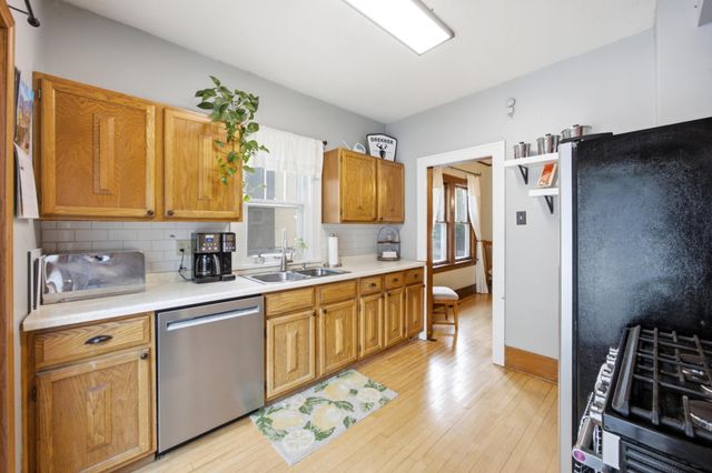 1433 2nd Avenue S, Fargo, ND 58103