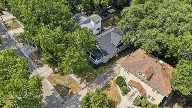 1433 2nd Avenue S, Fargo, ND 58103