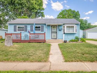7407 Saturn Street, Loves Park, IL 61111
