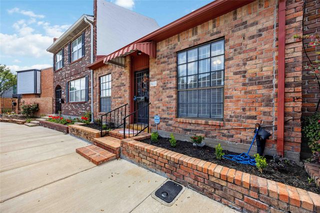 9410 Stonehouse Lane, Houston, TX 77025