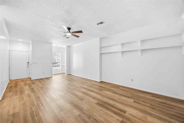 9410 Stonehouse Lane, Houston, TX 77025