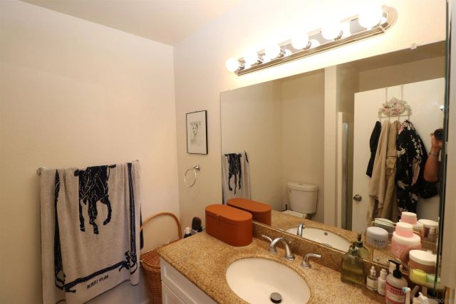 5700 Baltimore Dr 178, La Mesa, CA 91942