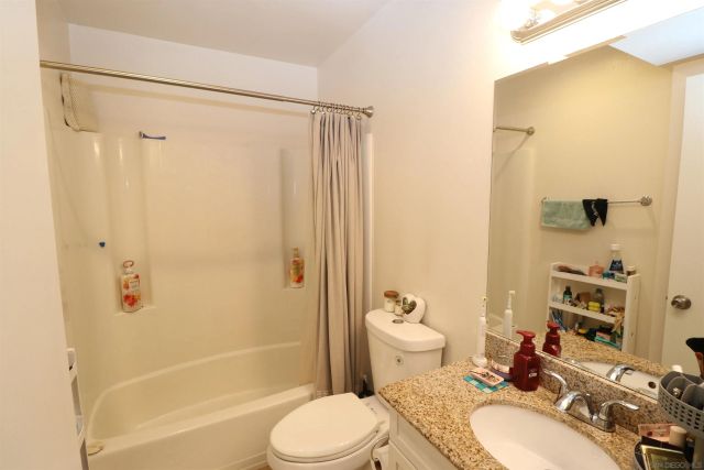 5700 Baltimore Dr 178, La Mesa, CA 91942