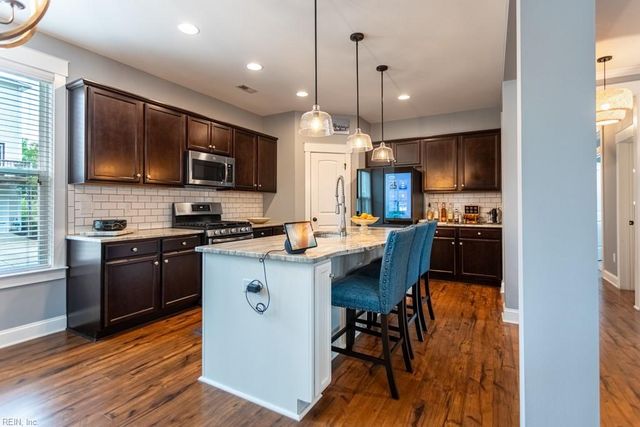 8437 Gayle LN, Toano, VA 23168