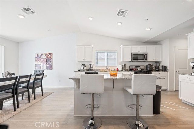 740 Burt Street, San Jacinto, CA 92583