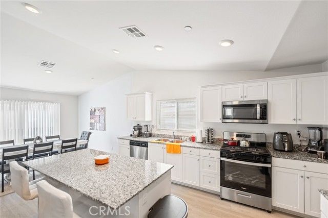 740 Burt Street, San Jacinto, CA 92583