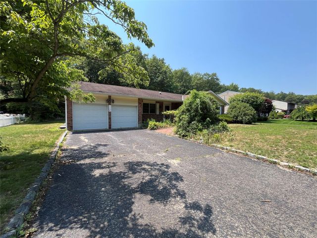 114 Washington Boulevard, Commack, NY 11725
