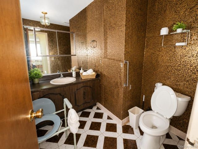 114 Washington Boulevard, Commack, NY 11725