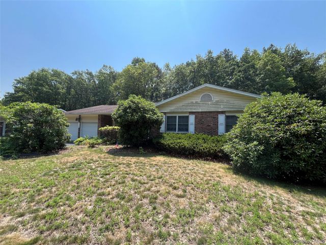 114 Washington Boulevard, Commack, NY 11725