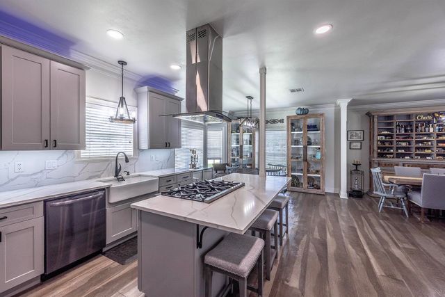 181 Lake Mechant Court, Houma, LA 70360