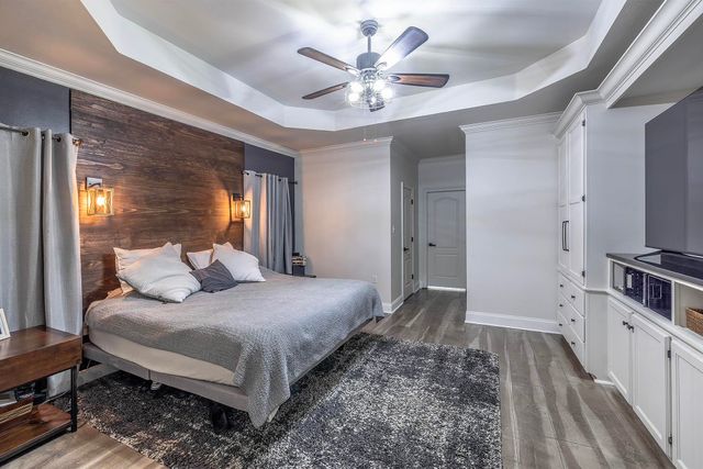 181 Lake Mechant Court, Houma, LA 70360