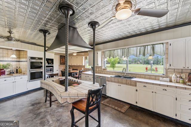 142 N Tallahassee Street, Hazlehurst, GA 31539