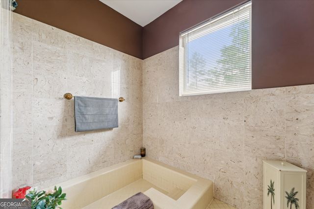 142 N Tallahassee Street, Hazlehurst, GA 31539