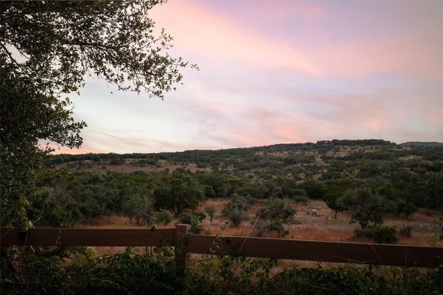 8075 Mount Sharp RD, Wimberley, TX 78676