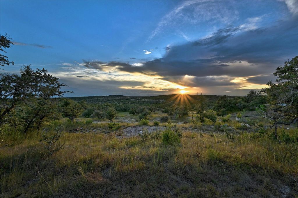 8075 Mount Sharp RD, Wimberley, TX 78676