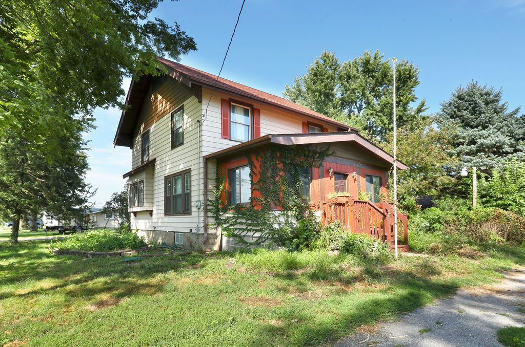 201 N Dewey Street, Prairie City, IA 50228