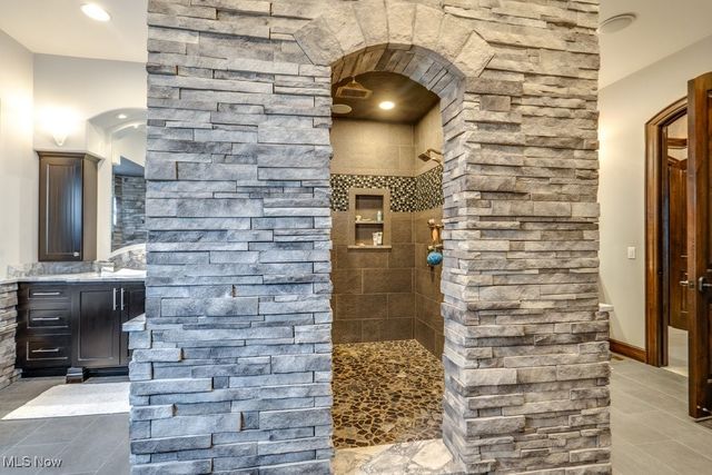 1771 Midway Street NW, Uniontown, OH 44685