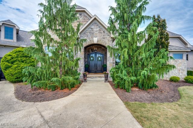 1771 Midway Street NW, Uniontown, OH 44685