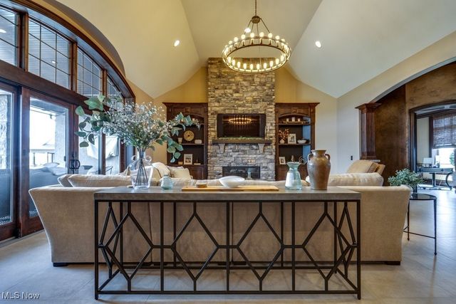 1771 Midway Street NW, Uniontown, OH 44685