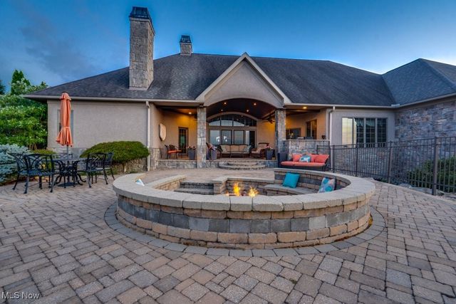 1771 Midway Street NW, Uniontown, OH 44685