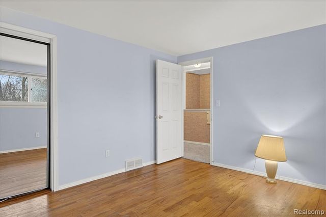 9640 Dudley Street, Taylor, MI 48180