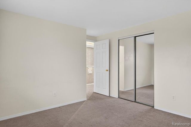 9640 Dudley Street, Taylor, MI 48180