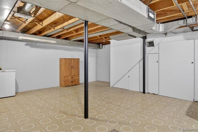 9640 Dudley Street, Taylor, MI 48180