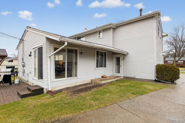 9640 Dudley Street, Taylor, MI 48180